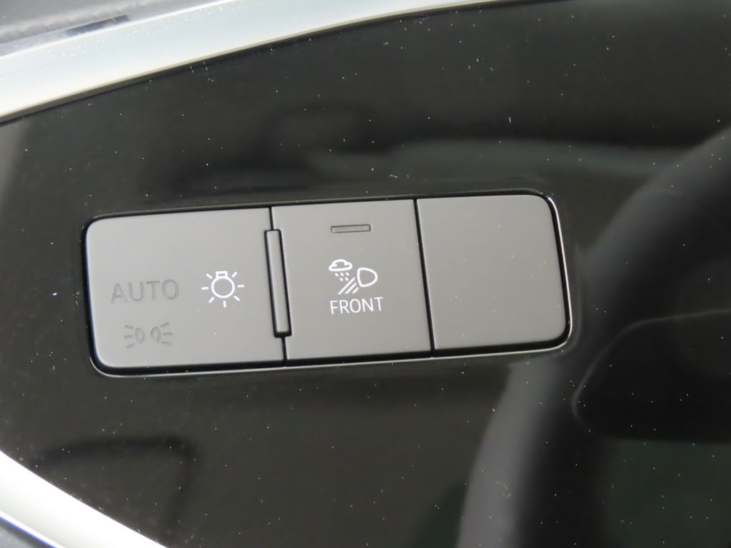 Thumbnail: 2025 Audi Q3 - 19