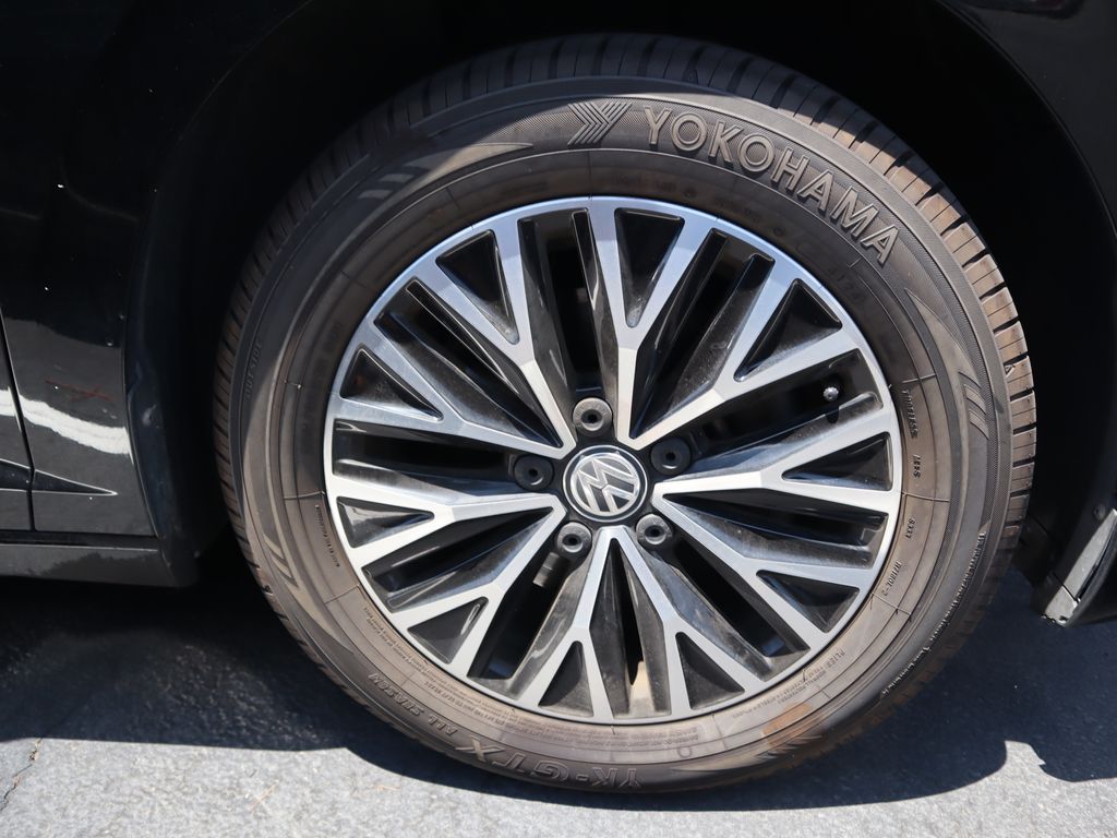 2019 Volkswagen Jetta SE 18