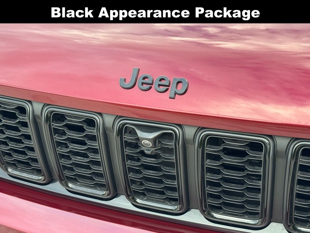 2024 Jeep Grand Cherokee Limited photo 4