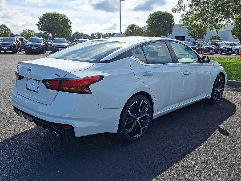 Thumbnail: 2025 Nissan Altima - 4