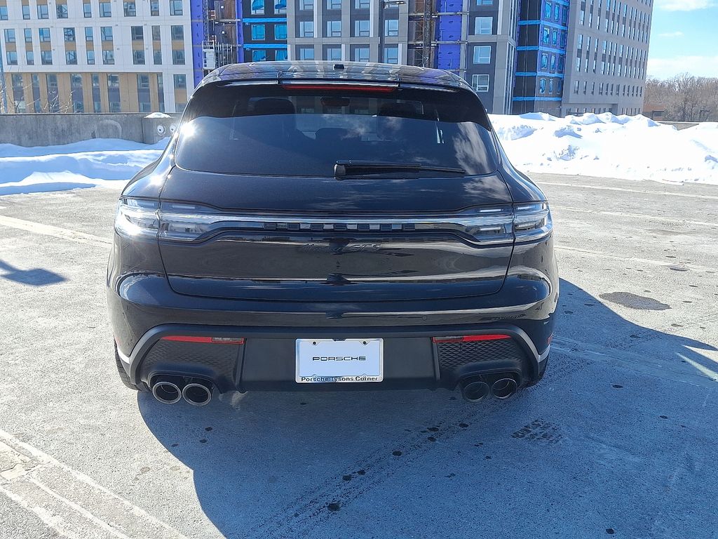 Thumbnail: 2026 Porsche Macan - 9