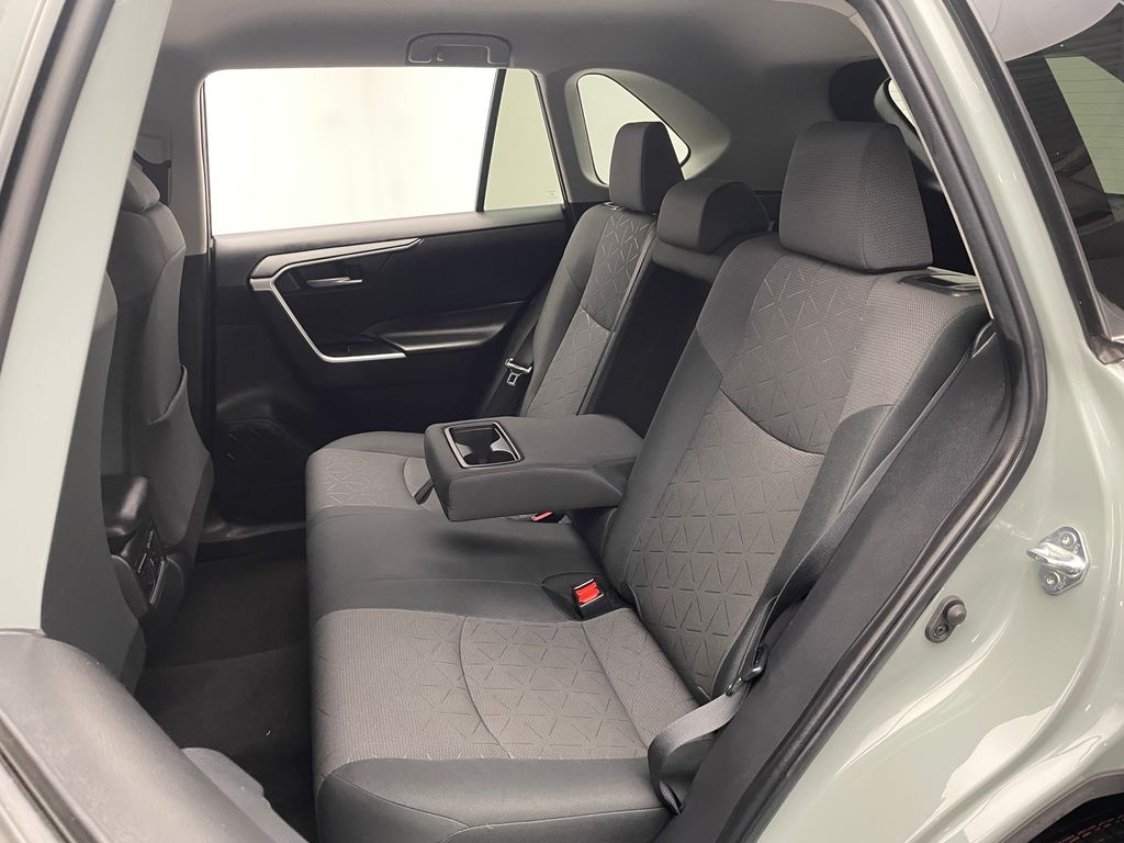 2023 Toyota RAV4 XLE 17