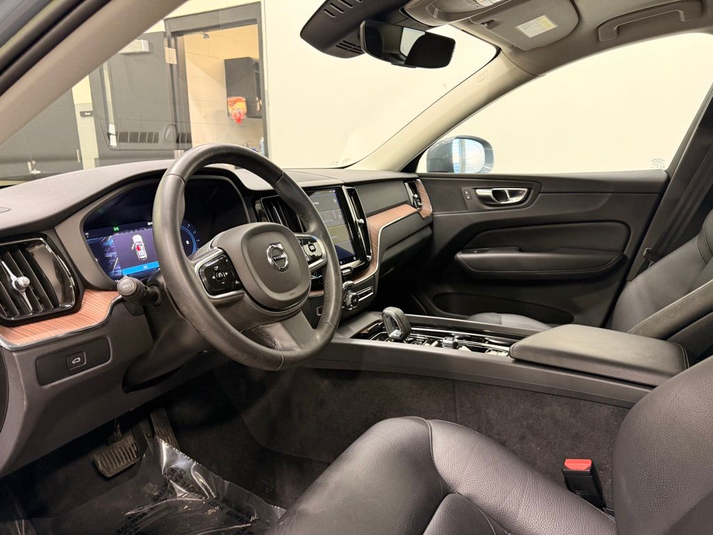 Thumbnail: 2023 Volvo XC60 - 11