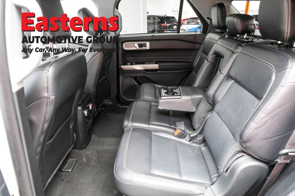 Used 2023 White Ford Limited image 21
