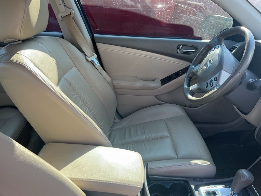 Thumbnail: 2012 Nissan Altima - 4