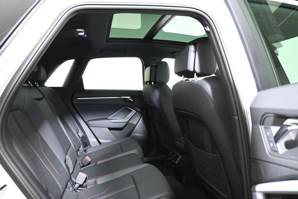 Thumbnail: 2025 Audi Q3 - 22