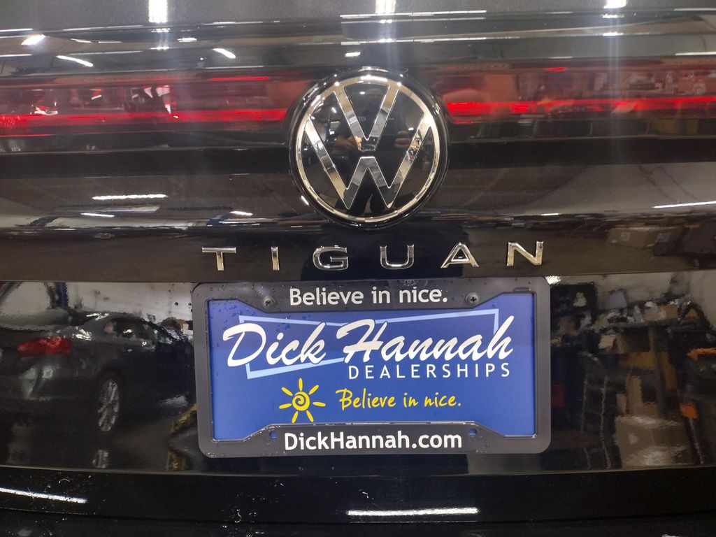 2025 Volkswagen Tiguan 2.0T SE