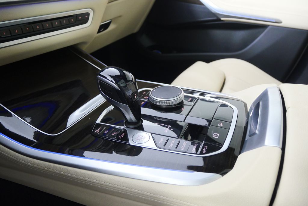 Thumbnail: 2020 BMW X5 - 27