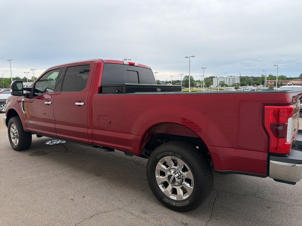 Ruby Red Metallic 2017 Ford F-250 Super Duty Lariat Crew Cab 4WD Pickup Truck Four-Wheel Drive 6-Speed Automatic