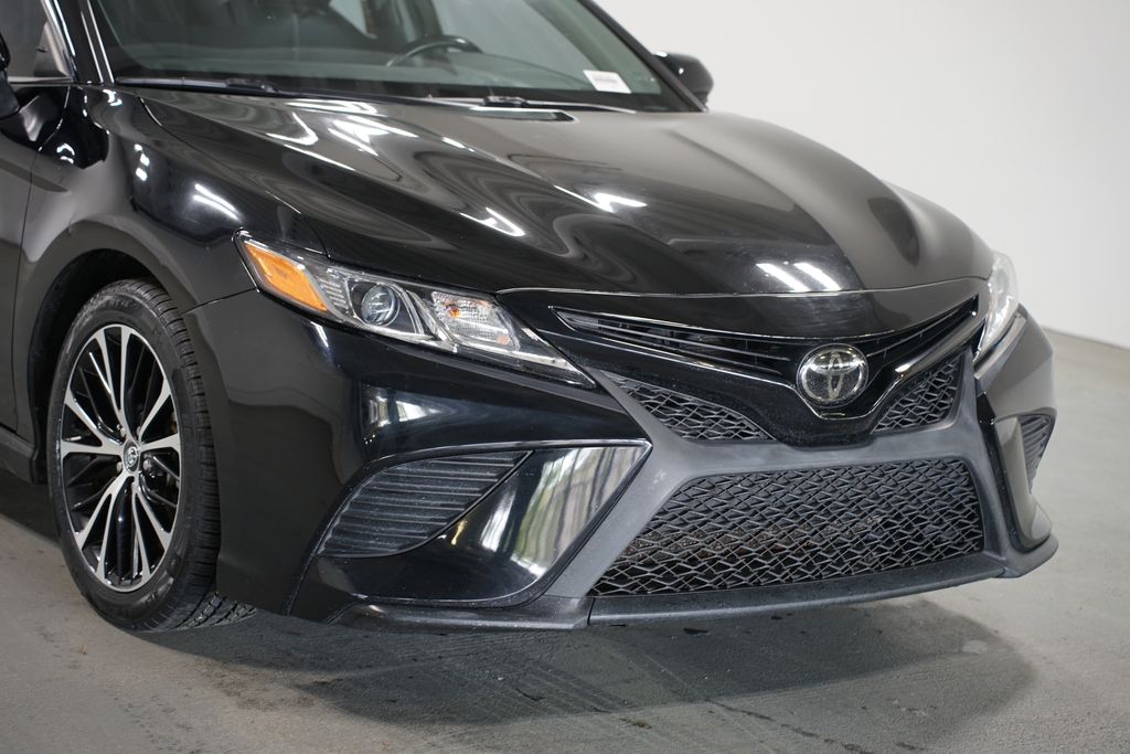 Thumbnail: 2020 Toyota Camry - 4