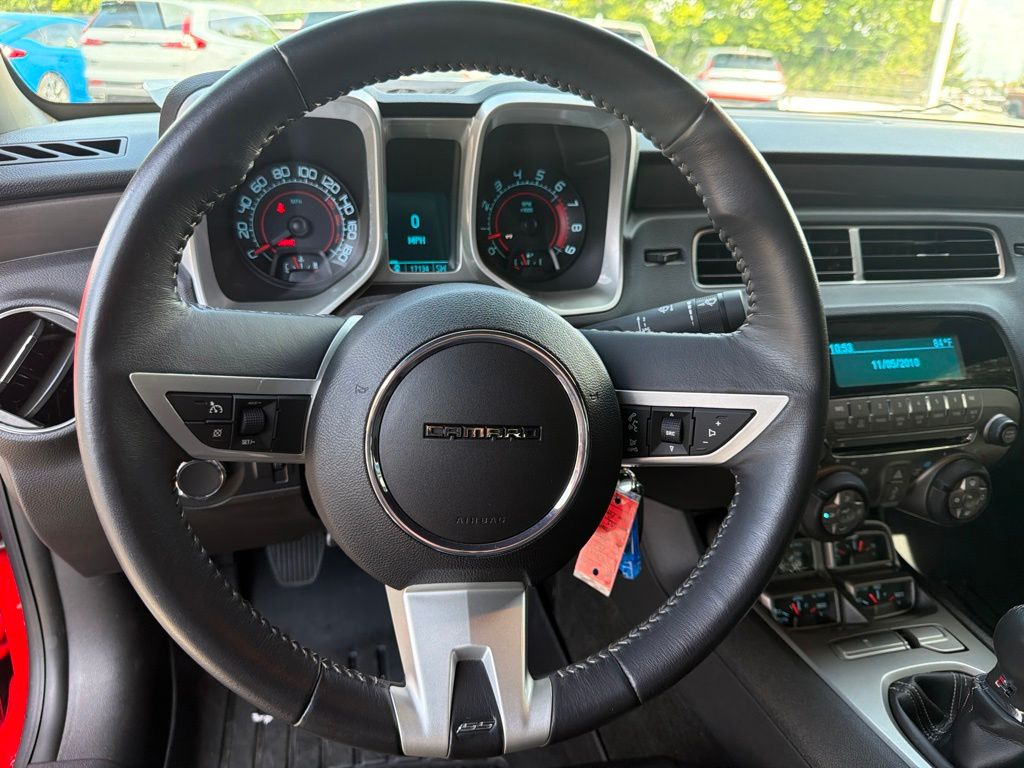 Thumbnail: 2011 Chevrolet Camaro - 12