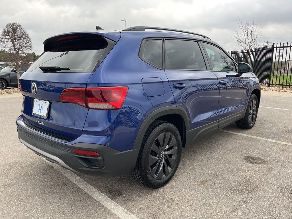 Thumbnail: 2024 Volkswagen Taos - 4