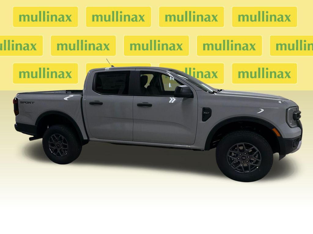 New 2026 White Ford XLT image 2