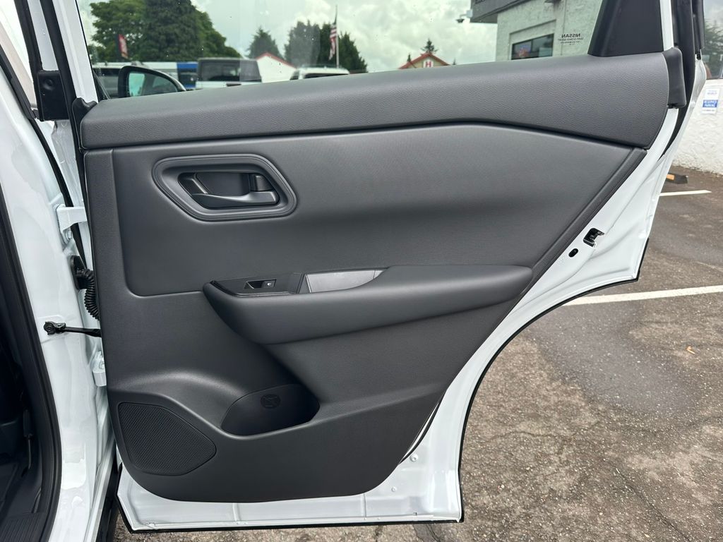 2025 Nissan Rogue S