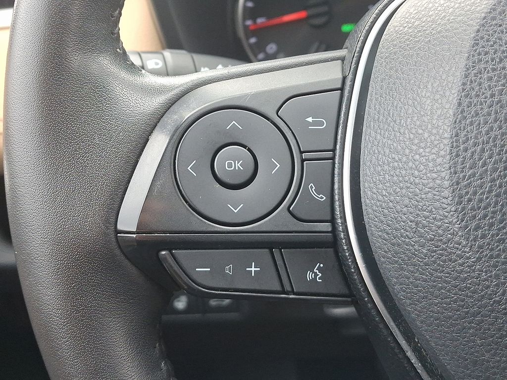 Thumbnail: 2019 Toyota RAV4 - 22