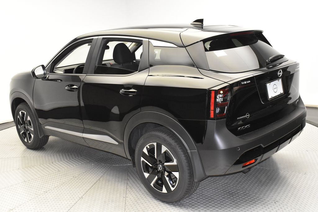 Thumbnail: 2025 Nissan Kicks - 7