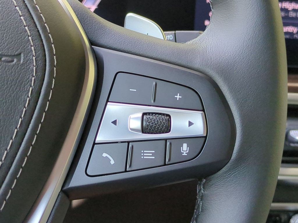 New 2026 White BMW xDrive40i image 26
