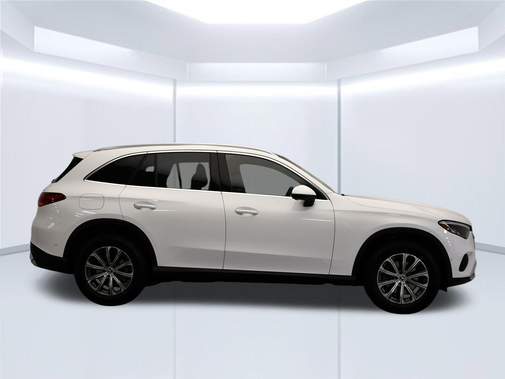 Thumbnail: 2026 Mercedes-Benz GLC - 6