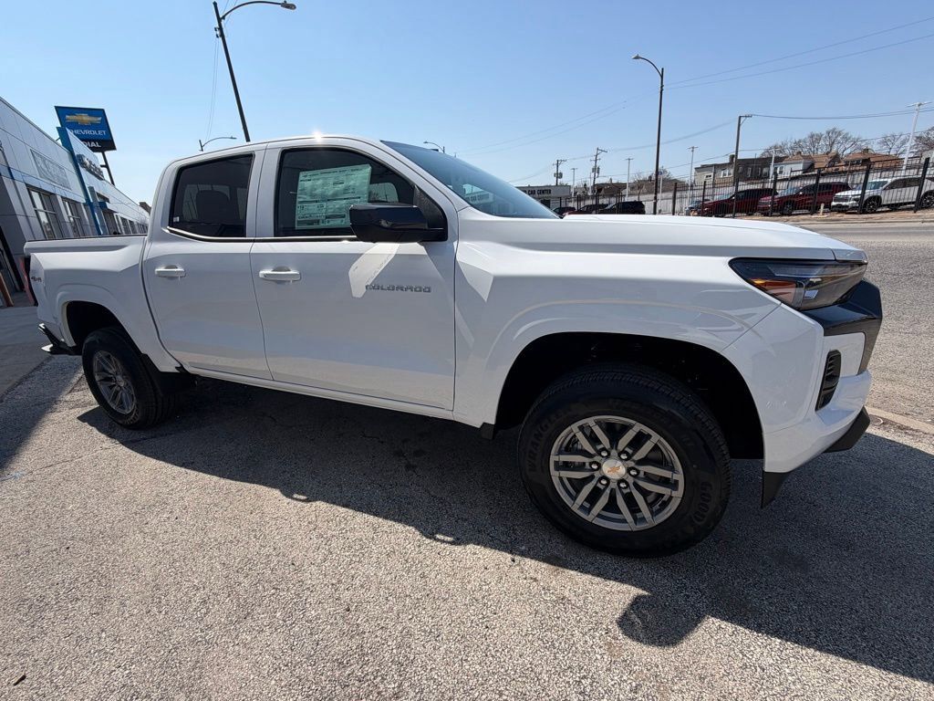 View vehicle photo 6