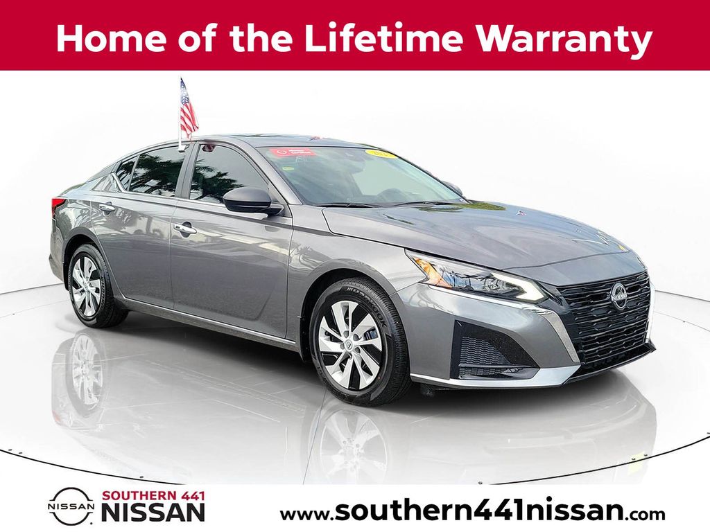 Gray (Gun Metallic) 2025 Nissan Altima Sedan Front-Wheel Drive Continuously Variable Transmission