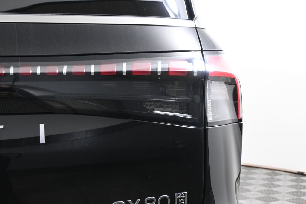 Thumbnail: 2027 INFINITI QX80 - 13