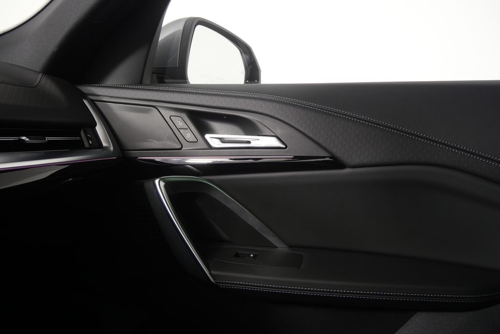 Thumbnail: 2025 BMW X2 - 25