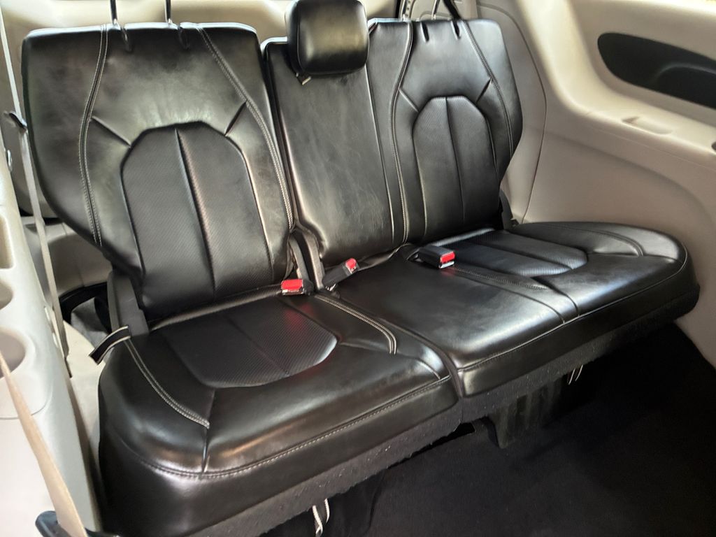 Used Car 2024 Chrysler Pacifica Hybrid  Select For Sale Under $30,000 In Austin, Texas