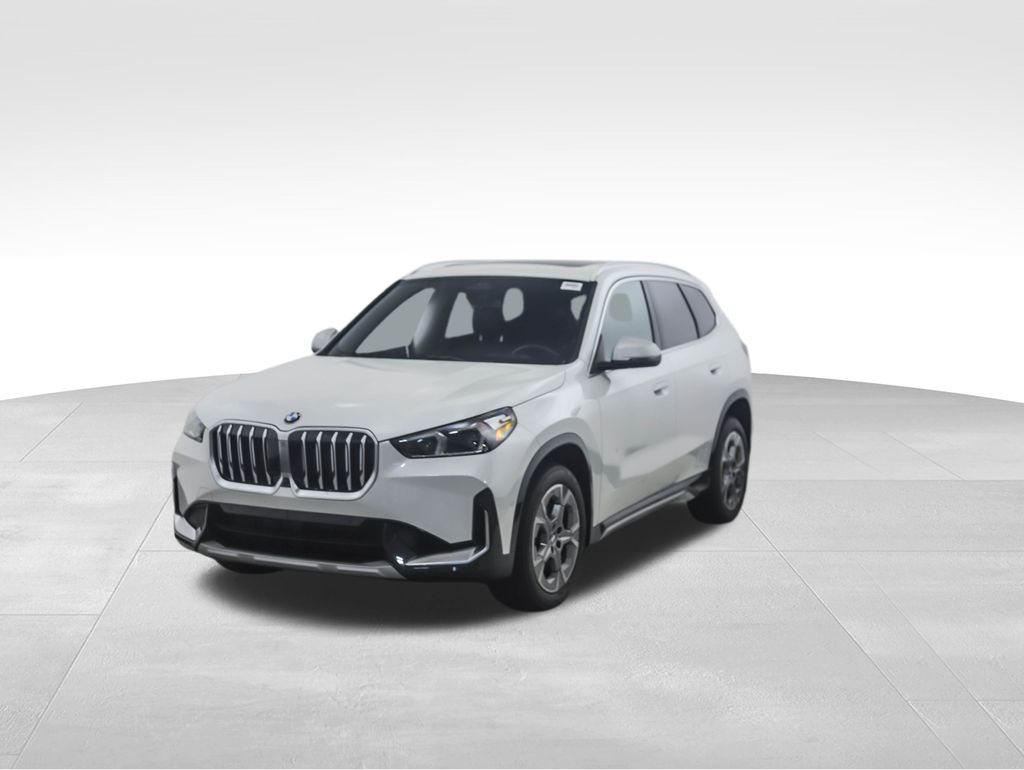 Thumbnail: 2023 BMW X1 - 1