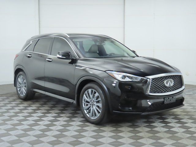 Thumbnail: 2025 INFINITI QX50 - 3