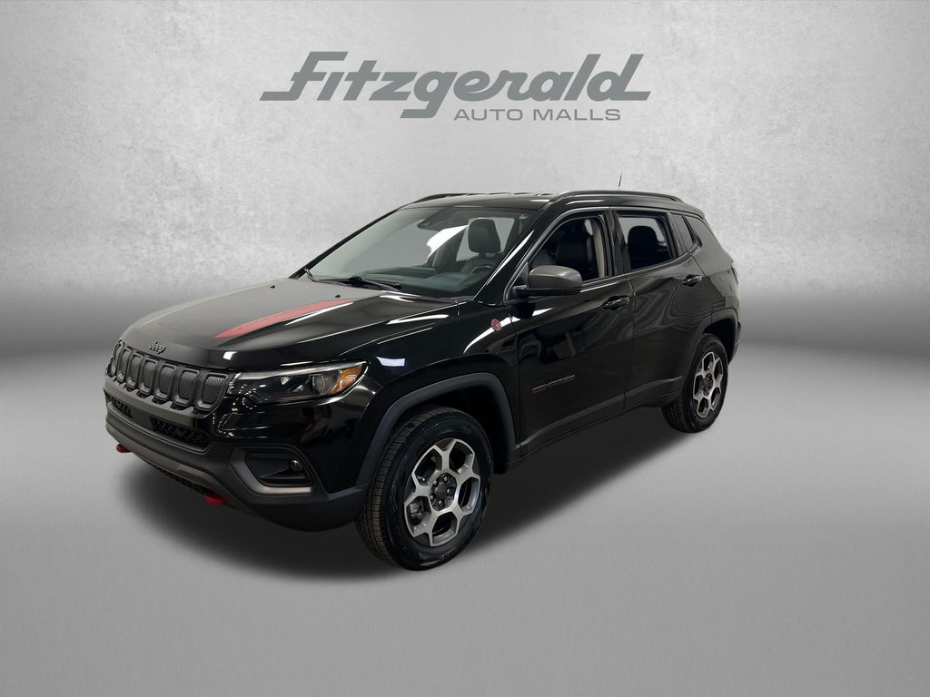 Diamond Black Crystal Pearlcoat 2022 Jeep Compass SUV / Crossover Four-Wheel Drive 9-Speed Automatic
