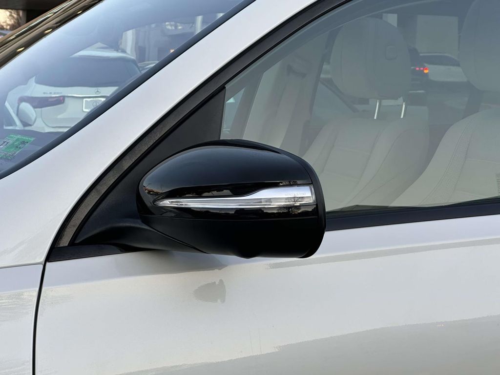 Thumbnail: 2023 Mercedes-Benz GLS - 13