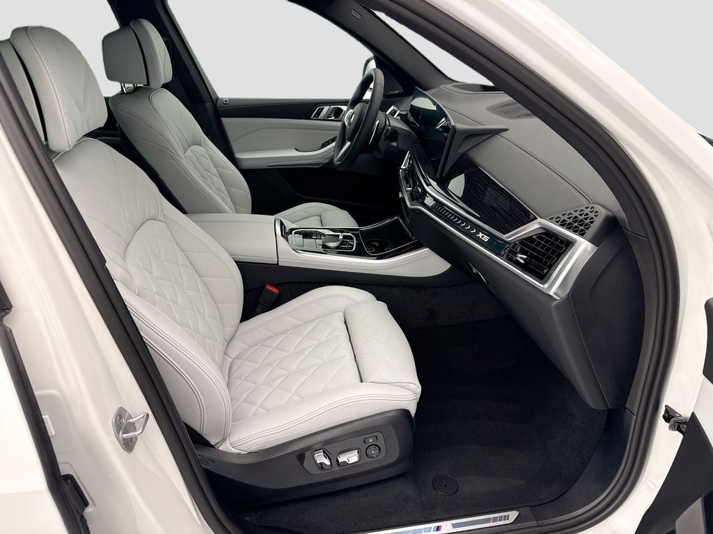 Thumbnail: 2026 BMW X5 - 19