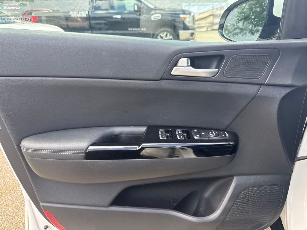2022 Kia Sportage Nightfall White at Auto Express Mitsubishi