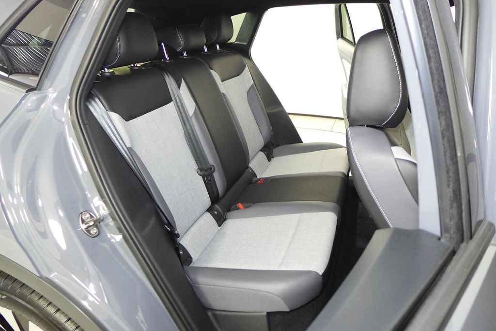 Thumbnail: 2023 Volkswagen ID.4 - 19