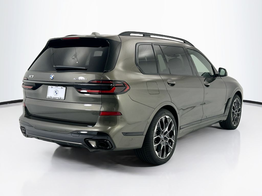 Thumbnail: 2027 BMW X7 - 5