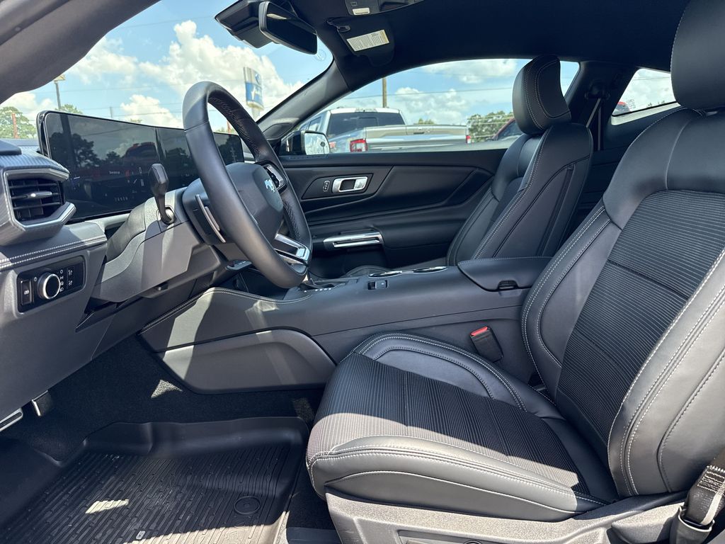 2025 Ford Mustang GT Premium - 11
