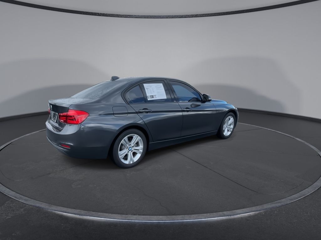 Thumbnail: 2016 BMW 3 Series - 9