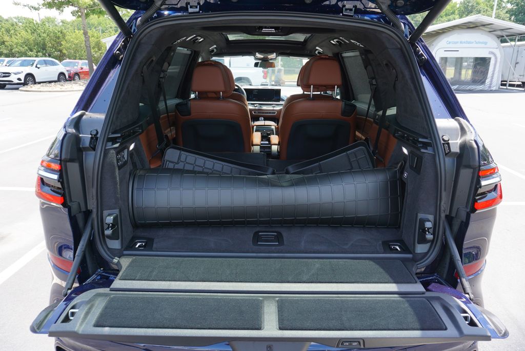 Thumbnail: 2026 BMW X7 - 20