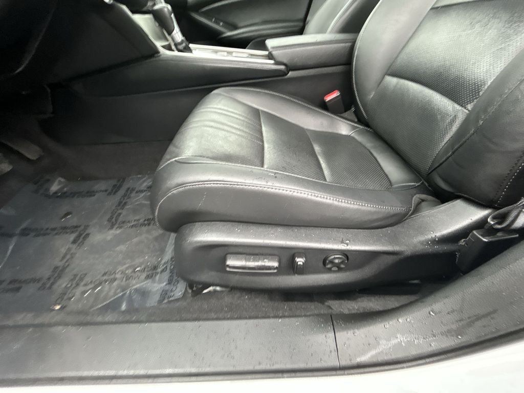 Thumbnail: 2022 Honda Accord - 12