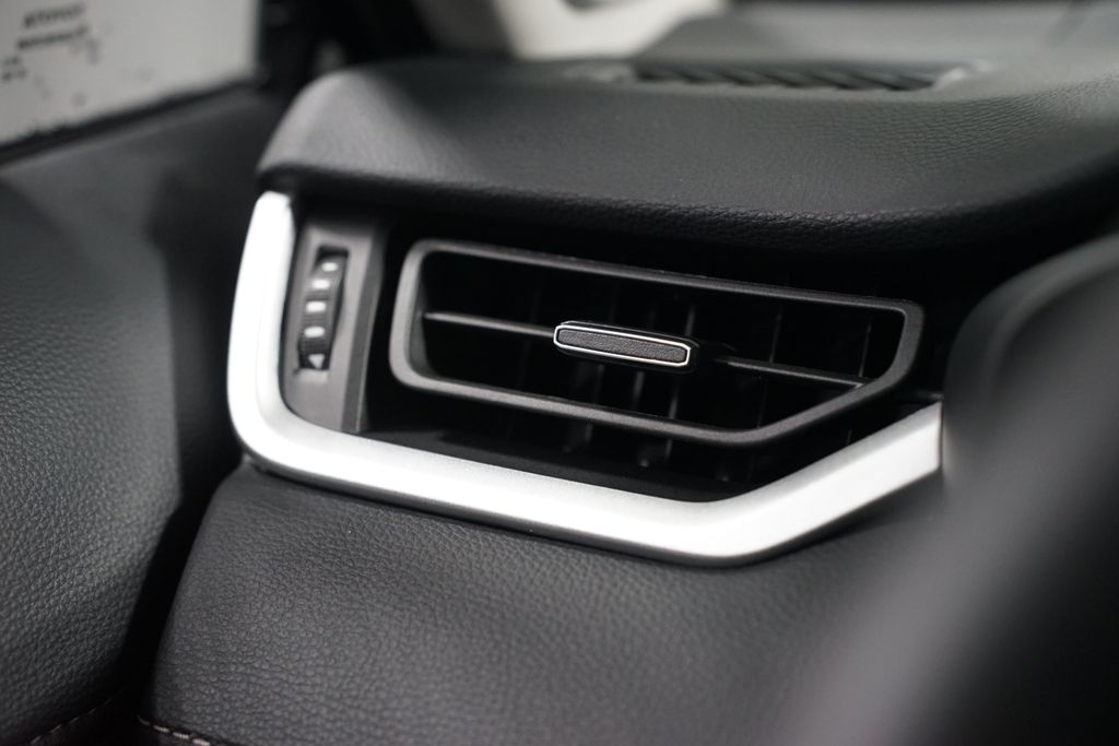 Thumbnail: 2025 Toyota RAV4 - 25