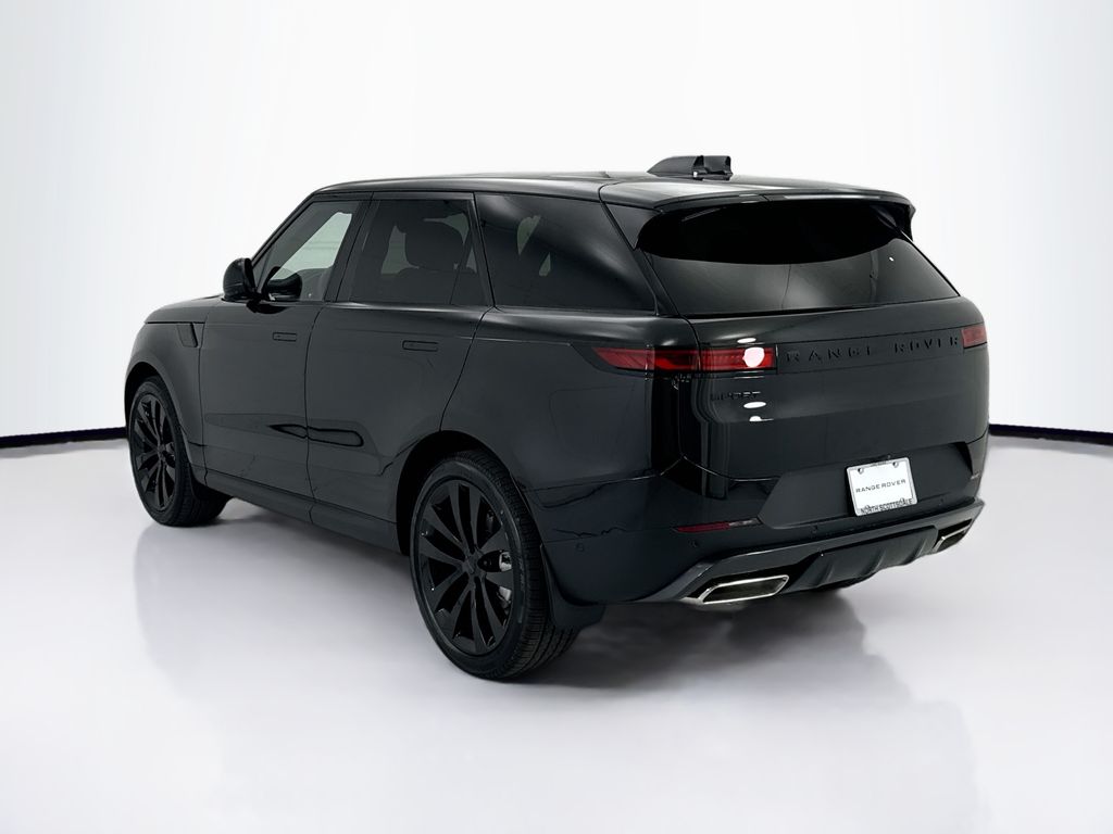 New 2026 Black Land Rover SE image 7