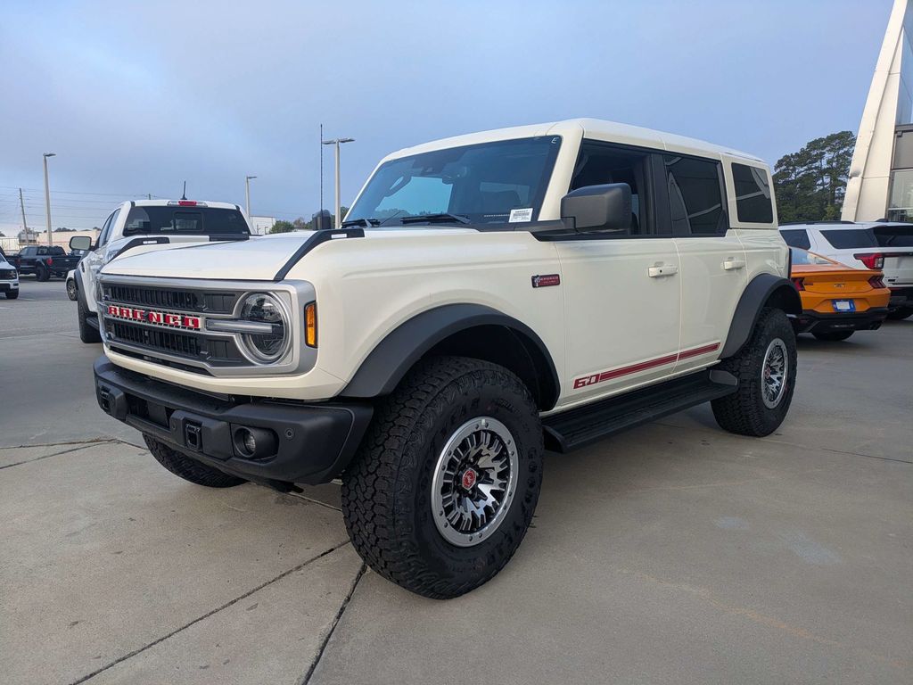 2026 Ford Bronco Outer Banks