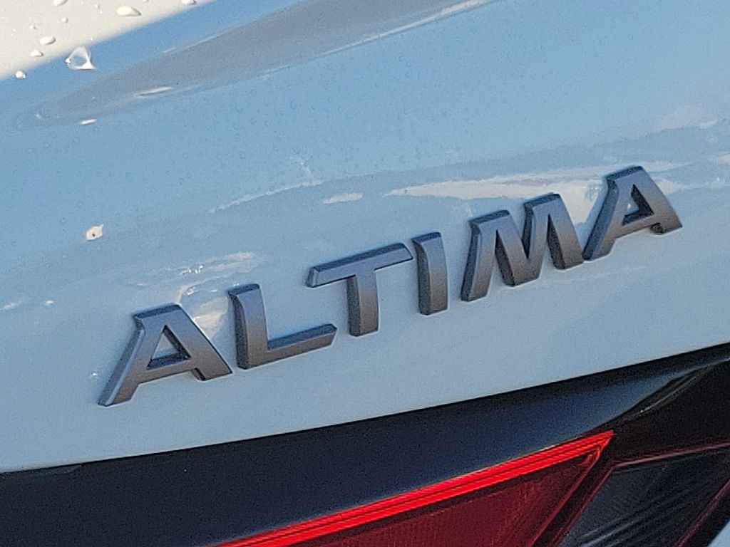 Thumbnail: 2025 Nissan Altima - 5