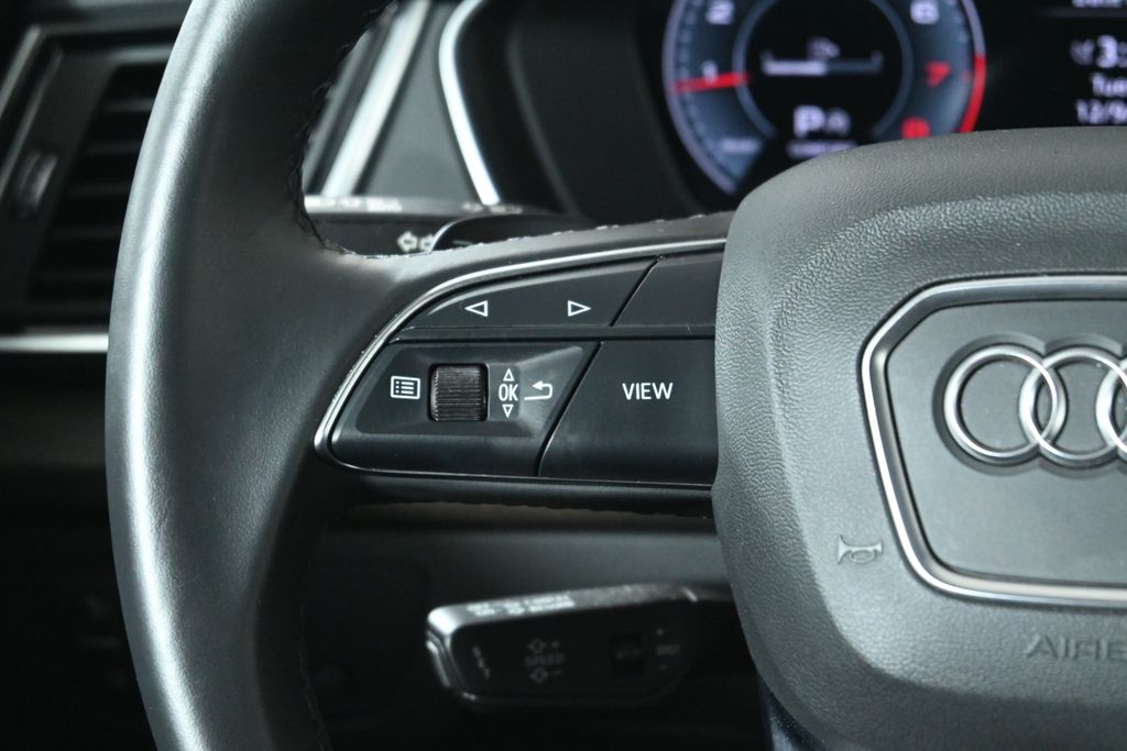 Thumbnail: 2025 Audi Q5 - 17