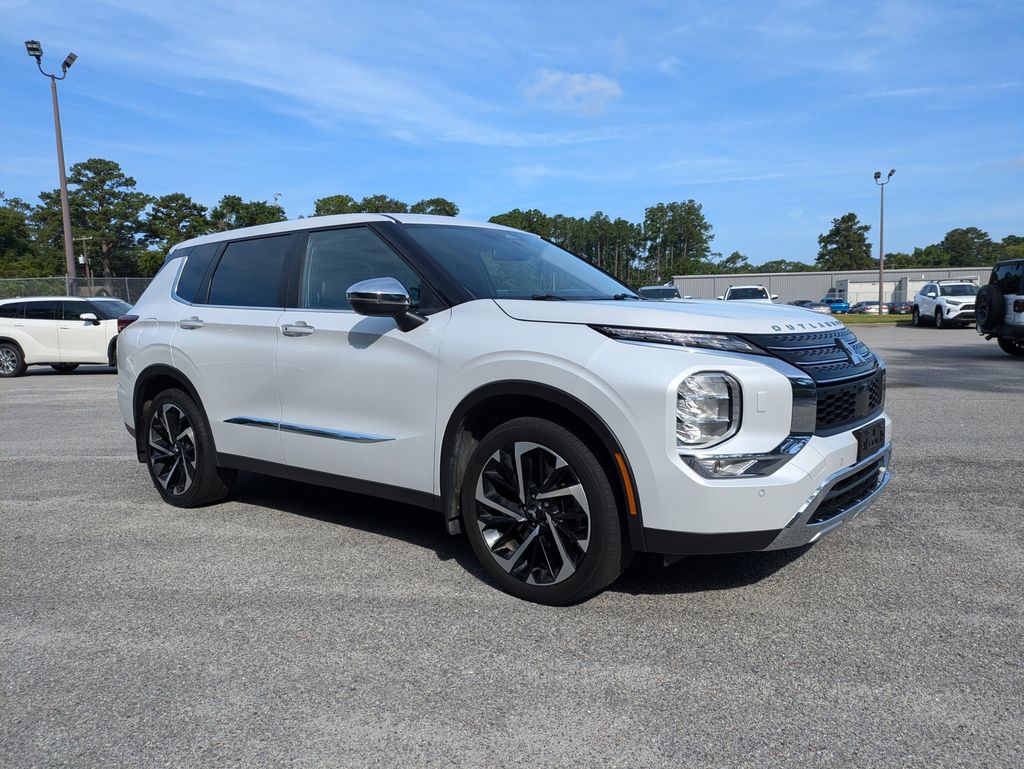 Used 2023 Mitsubishi Outlander SUV