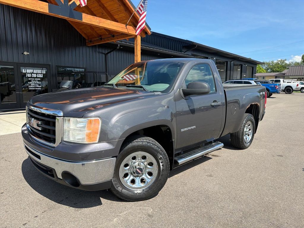 Storm Gray Metallic 2011 GMC Sierra 1500 Pickup Truck Four-Wheel Drive 4-Speed Automatic Overdrive