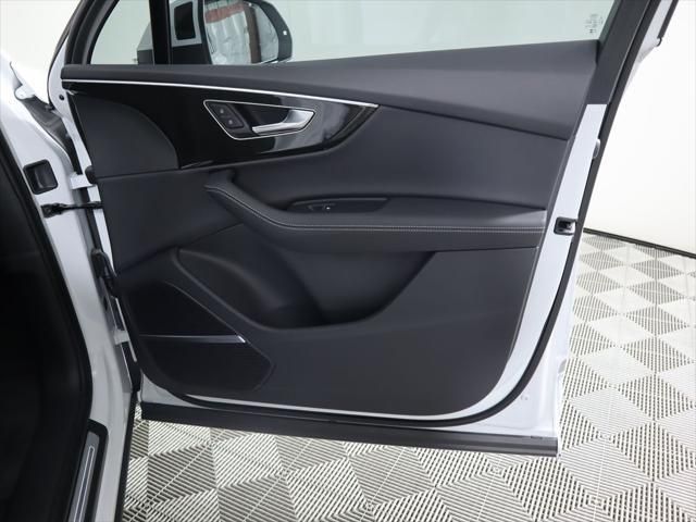 Thumbnail: 2025 Audi Q7 - 25