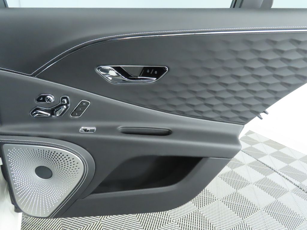Thumbnail: 2025 Bentley Flying Spur - 28