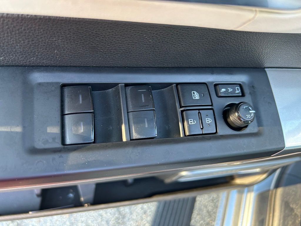 Thumbnail: 2024 Toyota Sequoia - 17