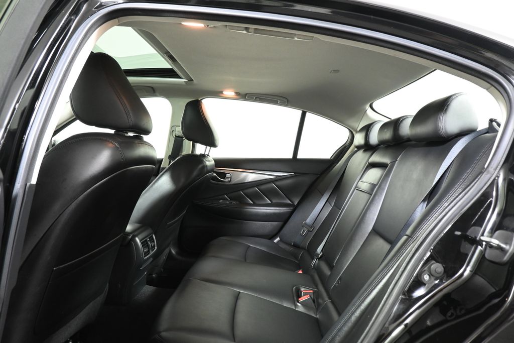 Thumbnail: 2016 INFINITI Q50 - 32